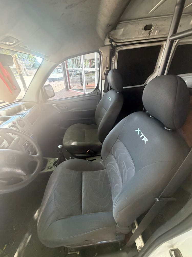 Peugeot Partner CONFORT 1.6 HDI — foto 9